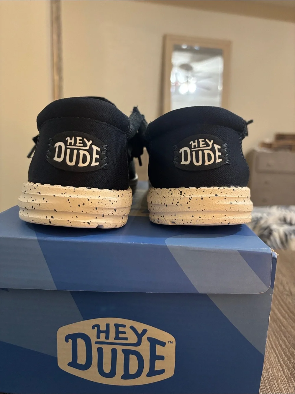 Hey Dude Men’s Wally Stretch Sox Navy size 10